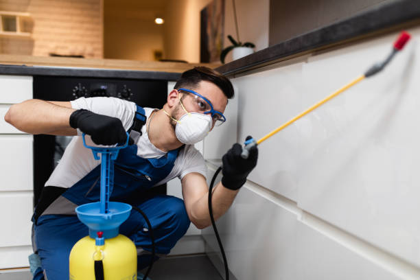 Best Pest Prevention Services  in Lansing, MI